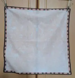 BURBERRYチェック縁取りハンカチ　ピンク