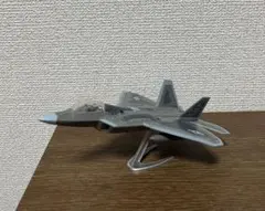 F-22 ラプター 1/100 プラモ 模型　キット　戦闘機　トップガン　レアのサムネイル