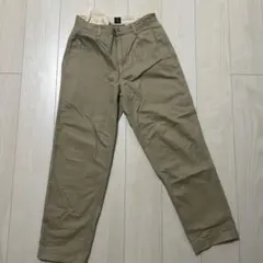 パンツ ベージュ