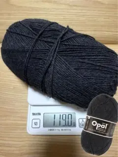 Opal 単色 6本撚り 119g 5303 グレー