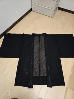 黒い透け感のある羽織