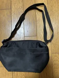 ブラック ナイロン ショルダーバッグ