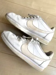 NIKE WMNS CLASSIC CORTEZ LEATHER コルテッツ