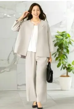 未使用に近い!!入学式・卒業式 フォーマルパンツスーツ ベージュ Sサイズ