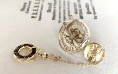 スカラベ　太陽スワロフスキー　ゴールドピアス　18kgp