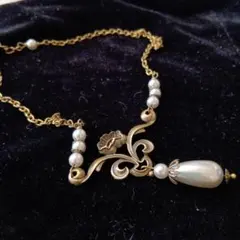 アンティーク調　パールネックレス