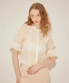 【新品】DEICY ブラウス　シアー　フリル　ホワイト　アイボリー