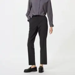 新品未使用　UNIQLO 感動スリムパンツ ブラック Sサイズ
