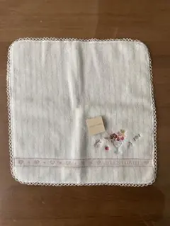 ジルスチュアート　刺繍タオルハンカチ 2枚セット