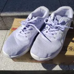 美品‼️ASICS レディース スニーカー ライトパープル　24cmのサムネイル