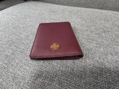 Tory Burch バーガンディ 二つ折り財布　定期入れ　パスケース