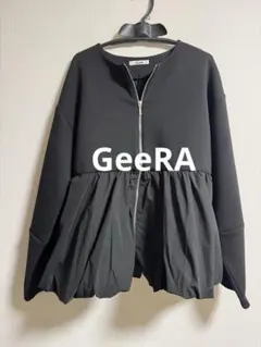 GeeRA バルーンヘプラム ジップアップ ノーカラージャケット ブルゾンのサムネイル