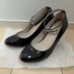 GLACIER ブラック エナメル アンクルストラップ パンプス Sのサムネイル