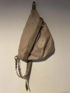 Calvin Klein ベージュ スリングバッグ