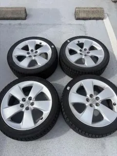 トヨタ純正 17インチ　プリウス　タイヤホイールセットのサムネイル