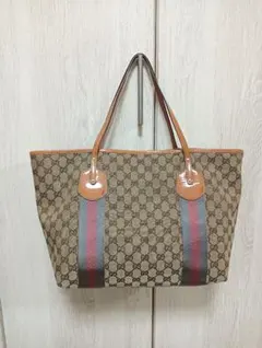 美品。GUCCI グッチ シェリー GGロゴ キャンバス トートバッグのサムネイル