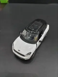 MINI Cooper S Countryman ミニカーのサムネイル
