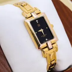 稼働 GIVENCHY 腕時計 ゴールド 2Pダイヤ スクエア 黒文字盤3575