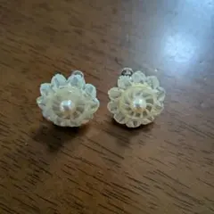 花形 パール付き イヤリング