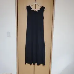 UNIQLO ブラック キャミワンピース