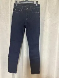 ユニクロ ウルトラストレッチスキニージーンズ 69 NAVY 新品のサムネイル