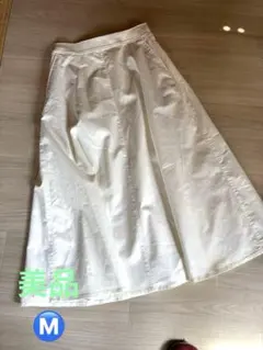 美品　ユニクロ　フレアスカート 型番222-448501〔21-01〕　Ⓜ️