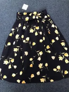 新品☆ クチュールブローチ 花柄スカート S ネイビーのサムネイル
