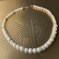 フェイクパールとラインストーンのネックレス　ホワイトパール