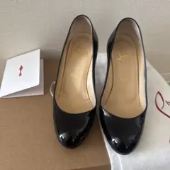 （美品）クリスチャンルブタン ブラック パンプス