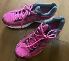 アディダス ピンク メッシュ スニーカー