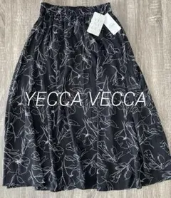 YECCA VECCA ラインフラワー柄 フレアスカートのサムネイル