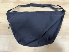 GU ショルダーバッグ　黒