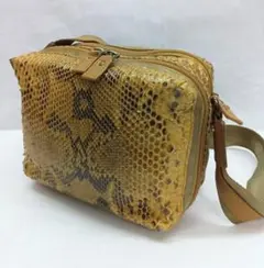 Item thumbnail for item ef74fbe4-fd6e-492f-83c3-04a5f523fcea