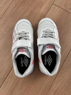 umbro フットサルシューズ 18cm ホワイト/レッド