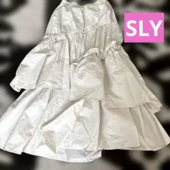 SLY フリルデザイン ホワイトロングスカート
