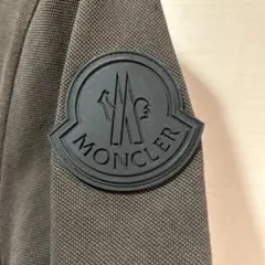 週末限定値下げMONCLER ポロシャツ メンズのサムネイル