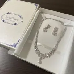 Love Tiara アクセサリー　ネックレス＋ピアスセット