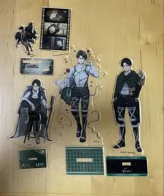 進撃の巨人　リヴァイ　アクリルスタンド