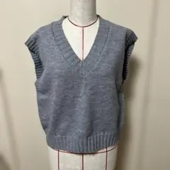 【新品】ニットベスト　春服