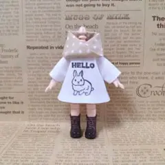 オビツ11服　ロゴ＆ウサギのミニワンピース・スヌードセット　ねんどろいどどーる