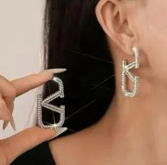 2025年最新】ヴァレンティノピアスの人気アイテム - メルカリ