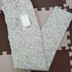 未使用タグ付きナチュラルビューティベーシック花柄パンツ レディースМのサムネイル