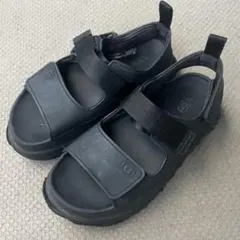 UGG 厚底サンダル