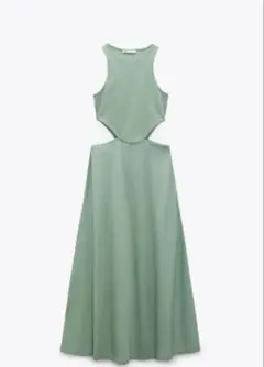 カットアウトディテール入りロング丈ワンピース