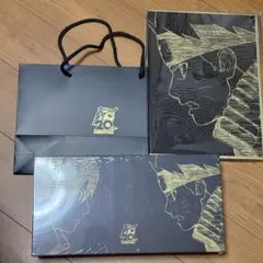 NARUTO 20周年記念貴金属風 特别限定3枚封入 BOX 海外公式品 - メルカリ