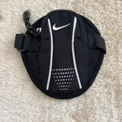 極美品 NIKE ナイキ ランニング アームポーチ アームバンド 黒のサムネイル