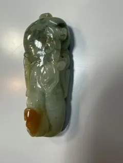 ミャンマー翡翠彫刻ペンダント 約6.5cm