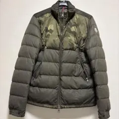 MONCLER ダウンジャケット カモフラージュ柄のサムネイル