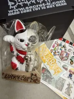 LUCKY CAT フィギュア 片側透明　シークレットベース　ラッキーキャットのサムネイル
