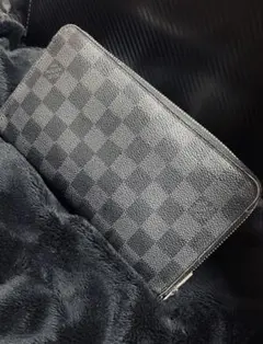 ルイヴィトン ダミエ グラフィット ジッピーオーガナイザー 長財布